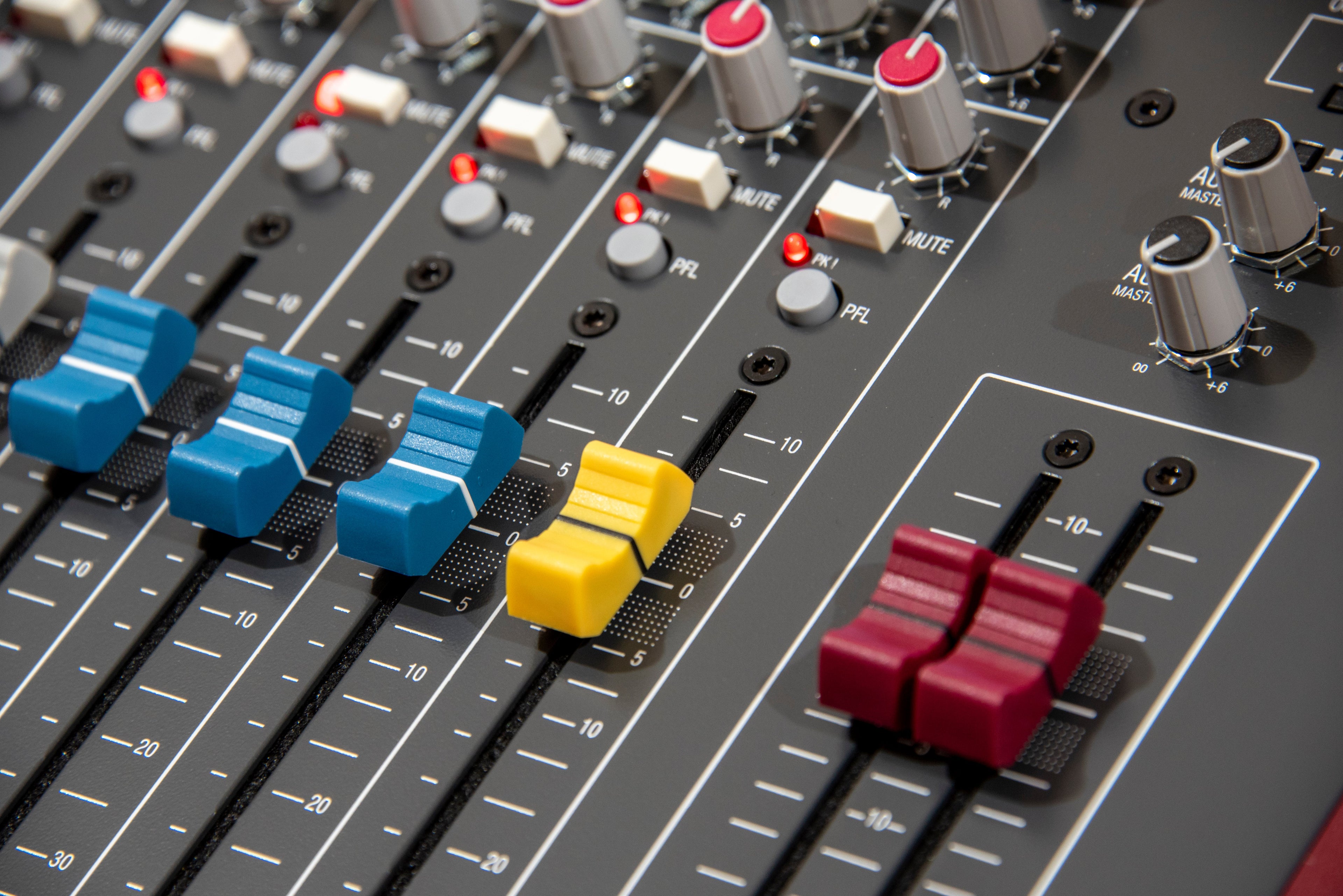 Allen & Heath